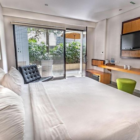 Zen Rooms Kuta Beach Poppies Lane Екстериор снимка