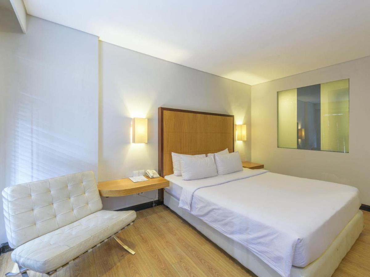 Zen Rooms Kuta Beach Poppies Lane Екстериор снимка